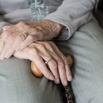 Casa a prova di anziano: quali interventi per renderla più sicura